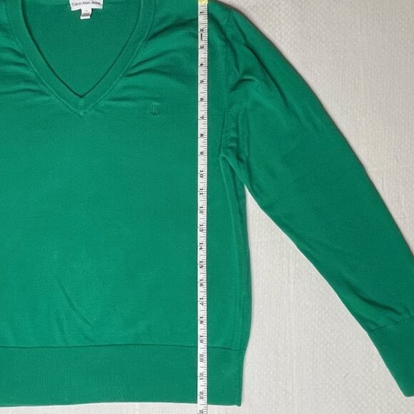 Calvin Klein Jeans Green V-Neck Sweater | Size Large | Classic 100% Cotton Knit - Picture 5 of 7